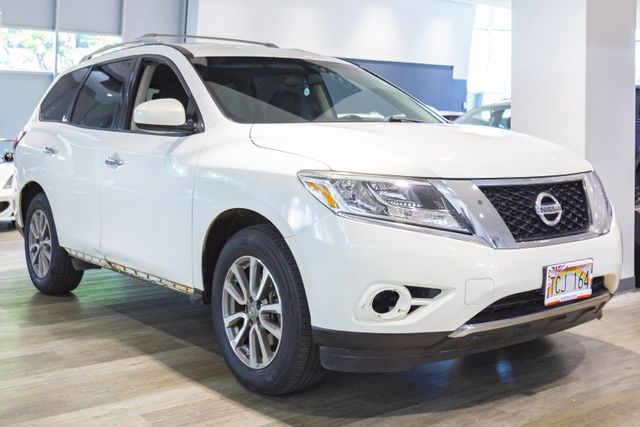 2014 Nissan Pathfinder 3rd row SV