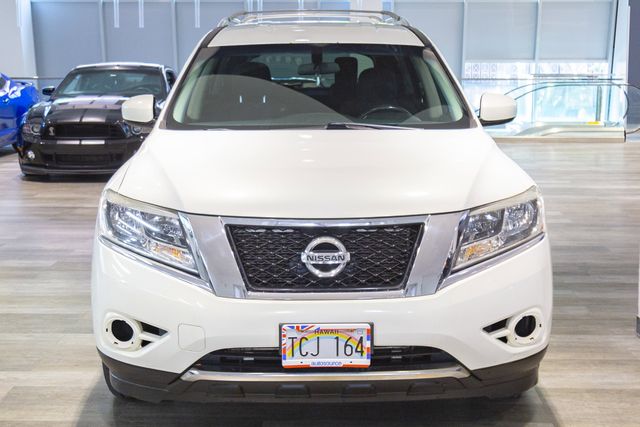 2014 Nissan Pathfinder 3rd row SV