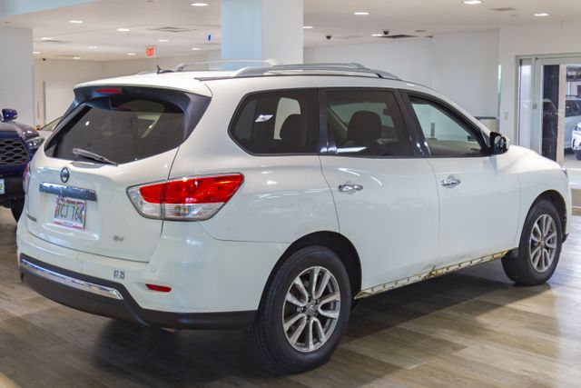 2014 Nissan Pathfinder 3rd row SV