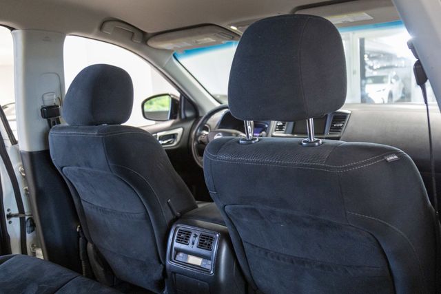 2014 Nissan Pathfinder 3rd row SV