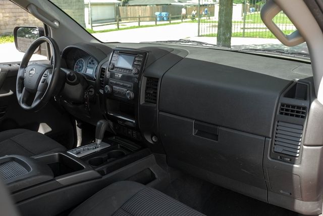 2014 Nissan Titan SV CREW CAB ALLOY WHEELS RUNNING BOARDS TOW PACKAG 2014 Nissan Titan SV CREW CAB ALLOY WHEELS RUNNING BOARDS TOW PACKAG