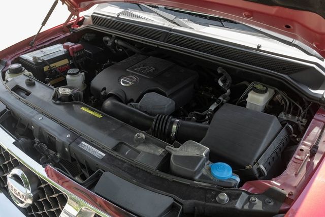 2014 Nissan Titan SV CREW CAB ALLOY WHEELS RUNNING BOARDS TOW PACKAG 2014 Nissan Titan SV CREW CAB ALLOY WHEELS RUNNING BOARDS TOW PACKAG