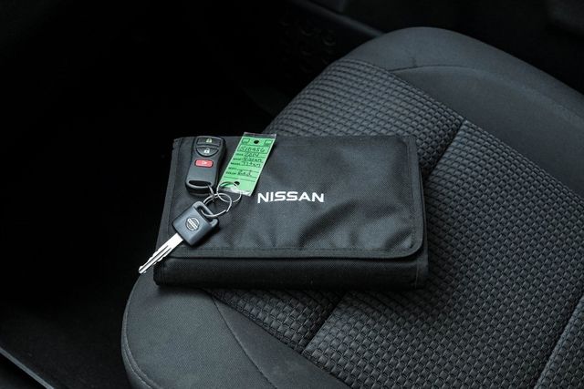 2014 Nissan Titan SV CREW CAB ALLOY WHEELS RUNNING BOARDS TOW PACKAG 2014 Nissan Titan SV CREW CAB ALLOY WHEELS RUNNING BOARDS TOW PACKAG