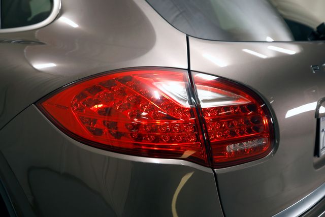 2014 Porsche Cayenne Diesel | Burbank, California | MDK International 2014 Porsche Cayenne Diesel | Burbank, California | MDK International