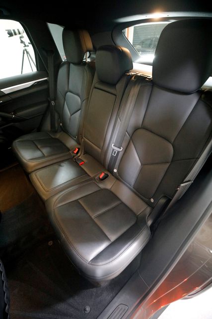 2014 Porsche Cayenne Diesel | Burbank, California | MDK International 2014 Porsche Cayenne Diesel | Burbank, California | MDK International