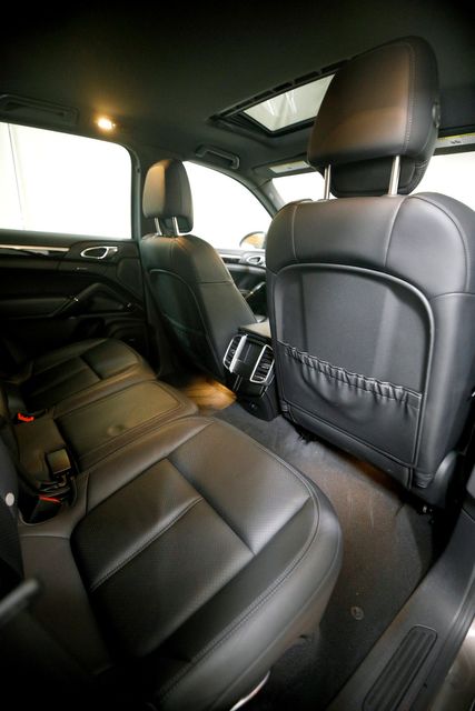 2014 Porsche Cayenne Diesel | Burbank, California | MDK International 2014 Porsche Cayenne Diesel | Burbank, California | MDK International