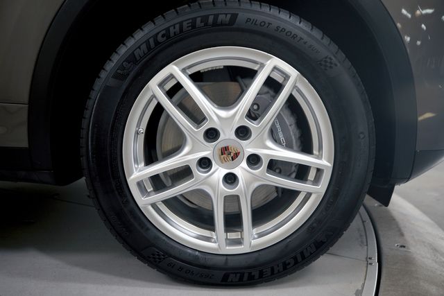 2014 Porsche Cayenne Diesel | Burbank, California | MDK International 2014 Porsche Cayenne Diesel | Burbank, California | MDK International