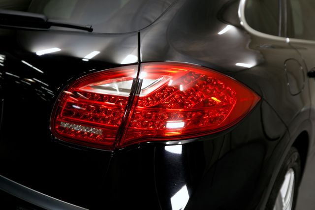 2014 Porsche Cayenne S | Burbank, California | MDK International 2014 Porsche Cayenne S | Burbank, California | MDK International