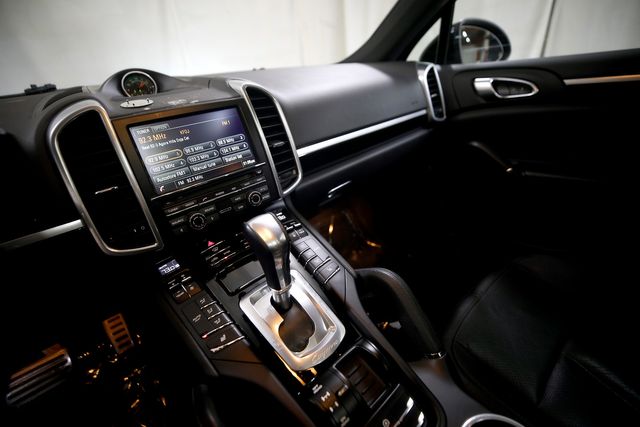 2014 Porsche Cayenne S | Burbank, California | MDK International 2014 Porsche Cayenne S | Burbank, California | MDK International