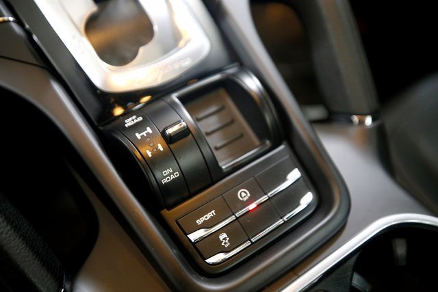 2014 Porsche Cayenne S | Burbank, California | MDK International 2014 Porsche Cayenne S | Burbank, California | MDK International