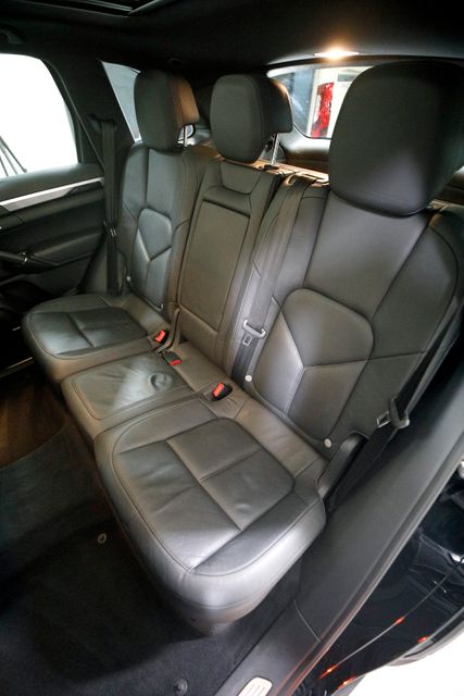 2014 Porsche Cayenne S | Burbank, California | MDK International 2014 Porsche Cayenne S | Burbank, California | MDK International