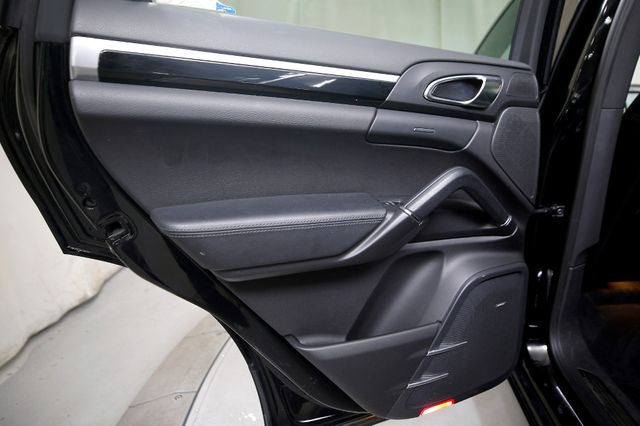 2014 Porsche Cayenne S | Burbank, California | MDK International 2014 Porsche Cayenne S | Burbank, California | MDK International