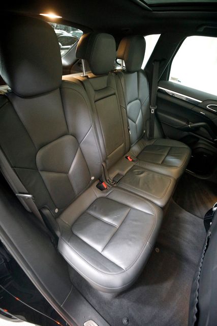 2014 Porsche Cayenne S | Burbank, California | MDK International 2014 Porsche Cayenne S | Burbank, California | MDK International