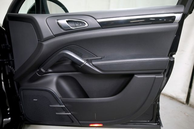 2014 Porsche Cayenne S | Burbank, California | MDK International 2014 Porsche Cayenne S | Burbank, California | MDK International