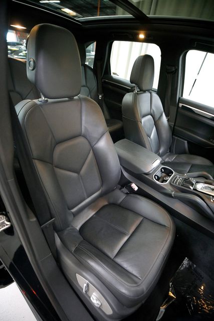 2014 Porsche Cayenne S | Burbank, California | MDK International 2014 Porsche Cayenne S | Burbank, California | MDK International