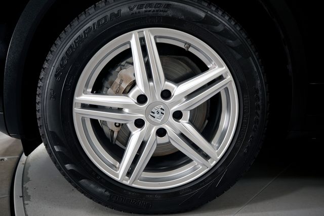 2014 Porsche Cayenne S | Burbank, California | MDK International 2014 Porsche Cayenne S | Burbank, California | MDK International