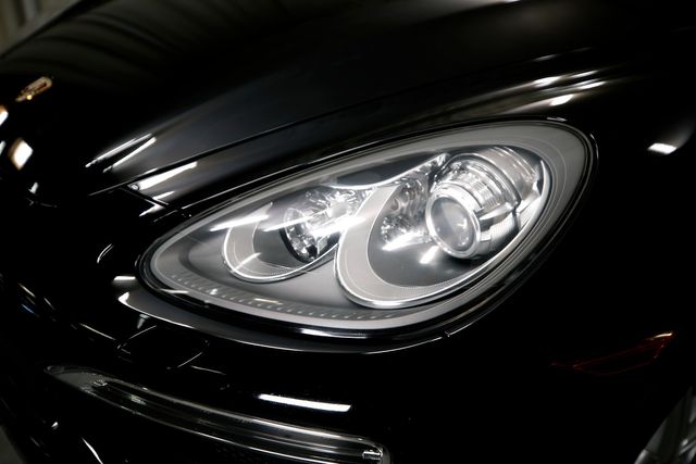 2014 Porsche Cayenne S | Burbank, California | MDK International 2014 Porsche Cayenne S | Burbank, California | MDK International