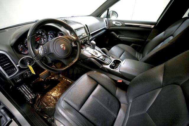2014 Porsche Cayenne | Burbank, California | MDK International 2014 Porsche Cayenne | Burbank, California | MDK International