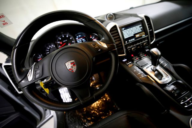 2014 Porsche Cayenne | Burbank, California | MDK International 2014 Porsche Cayenne | Burbank, California | MDK International