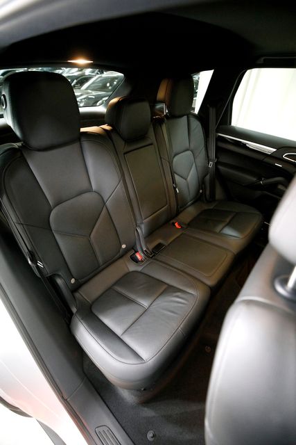 2014 Porsche Cayenne  | Burbank, California | MDK International