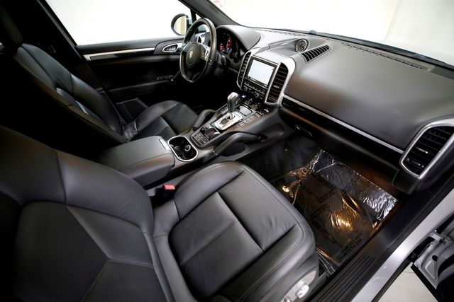 2014 Porsche Cayenne  | Burbank, California | MDK International