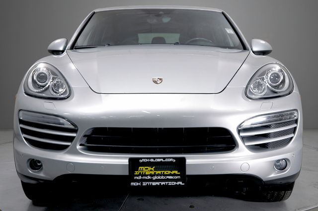 2014 Porsche Cayenne | Burbank, California | MDK International 2014 Porsche Cayenne | Burbank, California | MDK International