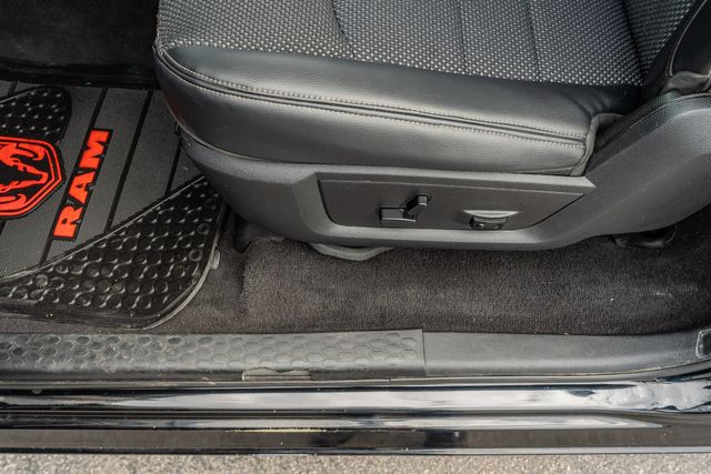 2014 Ram 1500 R/T SPORT REG CAB / 5.7L HEMI V8 / SUPER LOW MILES | Austin, TX | Rocky Mountain Truck Stop Austin