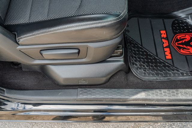 2014 Ram 1500 R/T SPORT REG CAB / 5.7L HEMI V8 / SUPER LOW MILES | Austin, TX | Rocky Mountain Truck Stop Austin