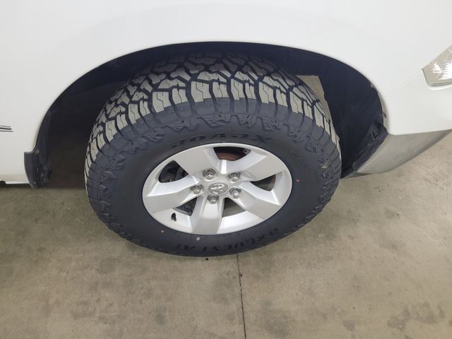 2014 Ram 1500 SLT Crew - Warranty Financing Transparent Pricing | Dickinson, ND | Autorama Auto Sales and Rentals 2014 Ram 1500 SLT Crew - Warranty Financing Transparent Pricing | Dickinson, ND | Autorama Auto Sales and Rentals