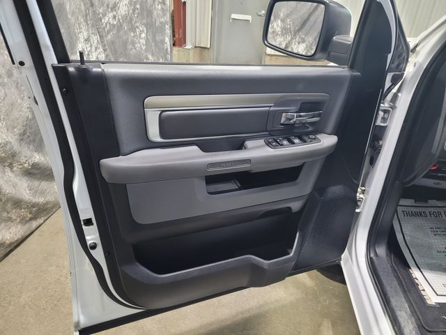 2014 Ram 1500 SLT Crew - Warranty Financing Transparent Pricing | Dickinson, ND | Autorama Auto Sales and Rentals 2014 Ram 1500 SLT Crew - Warranty Financing Transparent Pricing | Dickinson, ND | Autorama Auto Sales and Rentals