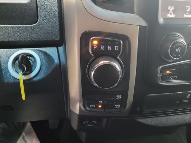 2014 Ram 1500 SLT Crew - Warranty Financing Transparent Pricing | Dickinson, ND | Autorama Auto Sales and Rentals 2014 Ram 1500 SLT Crew - Warranty Financing Transparent Pricing | Dickinson, ND | Autorama Auto Sales and Rentals