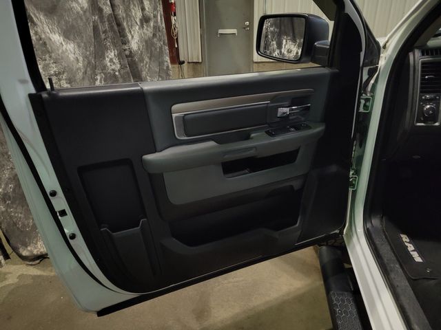 2014 Ram 1500 Express 5.7L Hemi Short Box- Financing - | Dickinson, ND | Autorama Auto Sales and Rentals 2014 Ram 1500 Express 5.7L Hemi Short Box- Financing - | Dickinson, ND | Autorama Auto Sales and Rentals