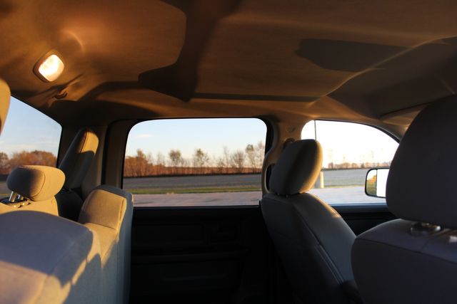 2014 Ram 2500 Diesel 4x4 manual Tradesman | Roscoe, IL | Autoland Outlets 2014 Ram 2500 Diesel 4x4 manual Tradesman | Roscoe, IL | Autoland Outlets