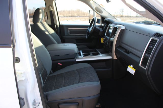 2014 Ram 3500 Big Horn Mega Cab | Roscoe, IL | Autoland Outlets 2014 Ram 3500 Big Horn Mega Cab | Roscoe, IL | Autoland Outlets