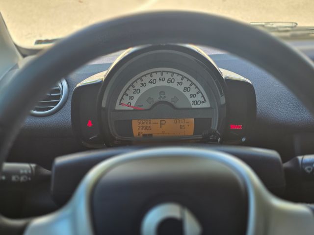 2014 Smart fortwo pure | Reseda, CA | Angeles Auto Alliance