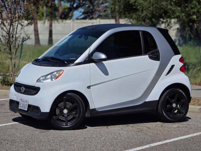 2014 Smart fortwo pure | Reseda, CA | Angeles Auto Alliance