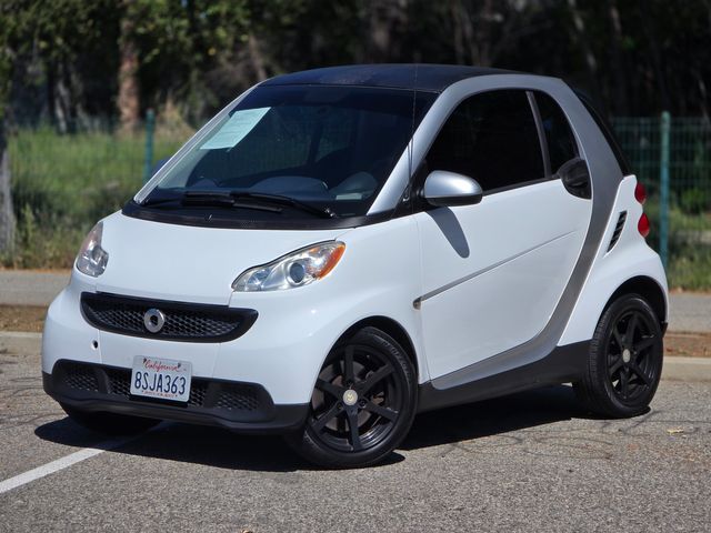 2014 Smart fortwo pure | Reseda, CA | Angeles Auto Alliance