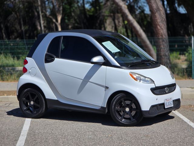 2014 Smart fortwo pure | Reseda, CA | Angeles Auto Alliance