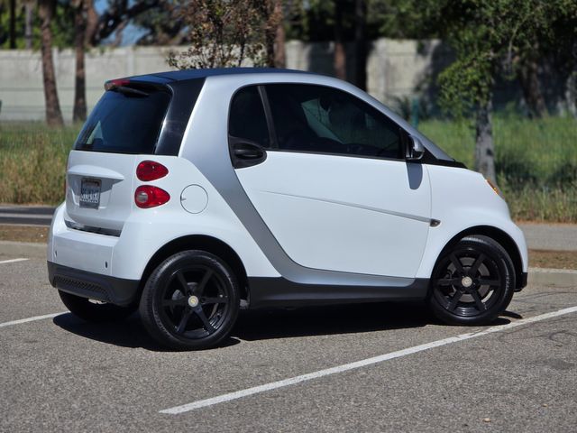 2014 Smart fortwo pure | Reseda, CA | Angeles Auto Alliance