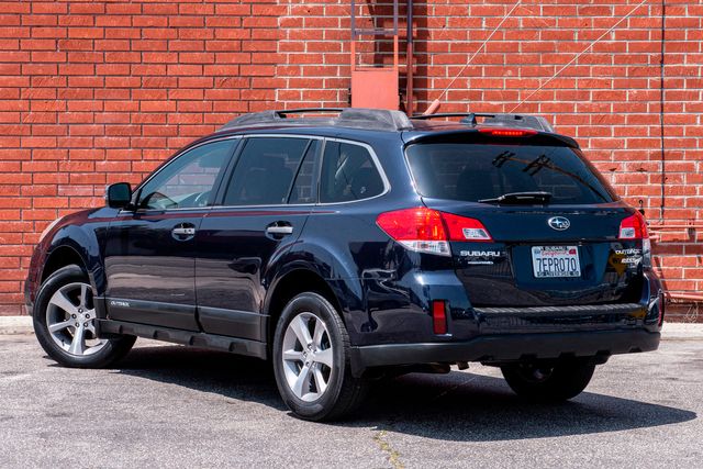 2014 Subaru Outback 2.5i Limited | Van Nuys, CA | Stellar Auto INC. 2014 Subaru Outback 2.5i Limited | Van Nuys, CA | Stellar Auto INC.
