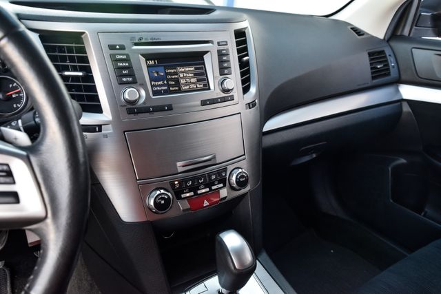 2014 Subaru Outback 2.5i Premium 2014 Subaru Outback 2.5i Premium