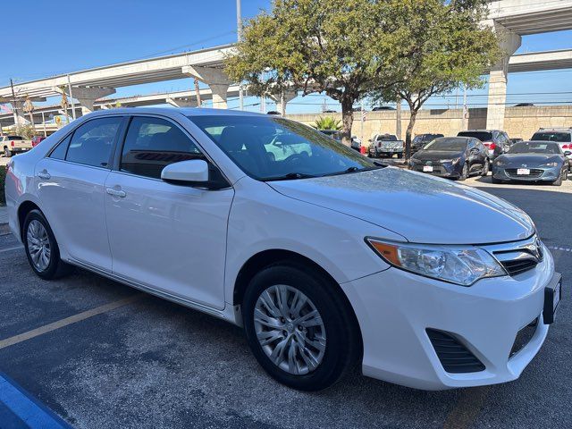 2014 Toyota Camry LE | San Antonio, TX | Clear Choice Automotive South