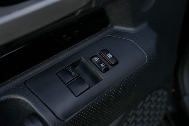 2014 Toyota FJ Cruiser 4X4 XTREME OFF-ROAD PKG / CLEAN CARFAX | Austin, TX | Rocky Mountain Truck Stop Austin 2014 Toyota FJ Cruiser 4X4 XTREME OFF-ROAD PKG / CLEAN CARFAX | Austin, TX | Rocky Mountain Truck Stop Austin