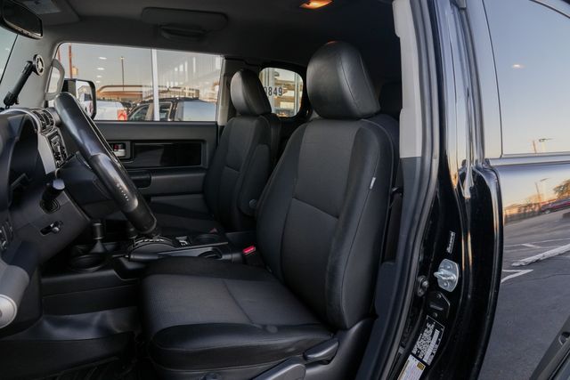 2014 Toyota FJ Cruiser 4X4 XTREME OFF-ROAD PKG / CLEAN CARFAX | Austin, TX | Rocky Mountain Truck Stop Austin 2014 Toyota FJ Cruiser 4X4 XTREME OFF-ROAD PKG / CLEAN CARFAX | Austin, TX | Rocky Mountain Truck Stop Austin