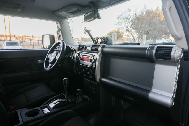 2014 Toyota FJ Cruiser 4X4 XTREME OFF-ROAD PKG / CLEAN CARFAX | Austin, TX | Rocky Mountain Truck Stop Austin 2014 Toyota FJ Cruiser 4X4 XTREME OFF-ROAD PKG / CLEAN CARFAX | Austin, TX | Rocky Mountain Truck Stop Austin