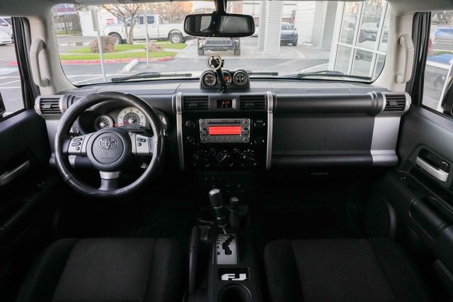 2014 Toyota FJ Cruiser 4X4 XTREME OFF-ROAD PKG / CLEAN CARFAX | Austin, TX | Rocky Mountain Truck Stop Austin 2014 Toyota FJ Cruiser 4X4 XTREME OFF-ROAD PKG / CLEAN CARFAX | Austin, TX | Rocky Mountain Truck Stop Austin