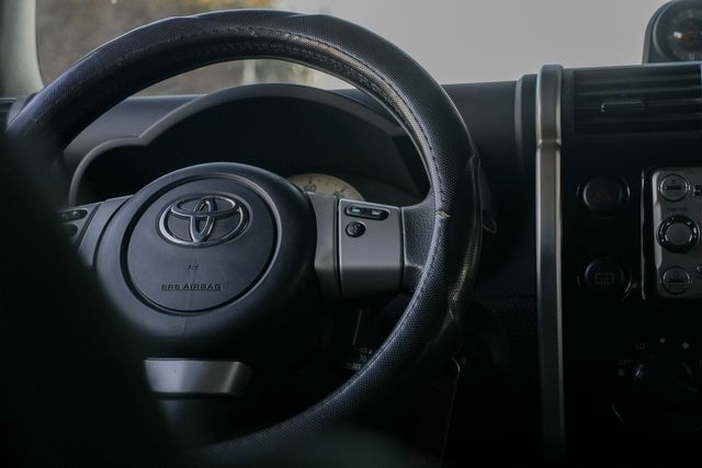 2014 Toyota FJ Cruiser 4X4 XTREME OFF-ROAD PKG / CLEAN CARFAX | Austin, TX | Rocky Mountain Truck Stop Austin 2014 Toyota FJ Cruiser 4X4 XTREME OFF-ROAD PKG / CLEAN CARFAX | Austin, TX | Rocky Mountain Truck Stop Austin