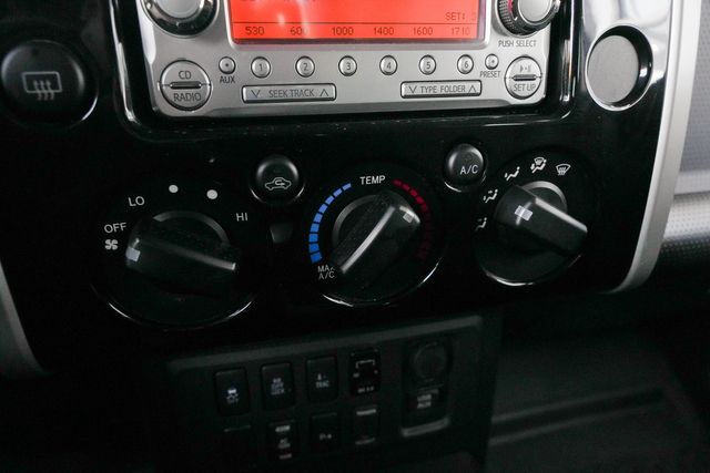 2014 Toyota FJ Cruiser 4X4 XTREME OFF-ROAD PKG / CLEAN CARFAX | Austin, TX | Rocky Mountain Truck Stop Austin 2014 Toyota FJ Cruiser 4X4 XTREME OFF-ROAD PKG / CLEAN CARFAX | Austin, TX | Rocky Mountain Truck Stop Austin