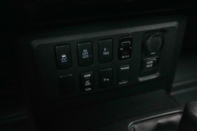 2014 Toyota FJ Cruiser 4X4 XTREME OFF-ROAD PKG / CLEAN CARFAX | Austin, TX | Rocky Mountain Truck Stop Austin 2014 Toyota FJ Cruiser 4X4 XTREME OFF-ROAD PKG / CLEAN CARFAX | Austin, TX | Rocky Mountain Truck Stop Austin