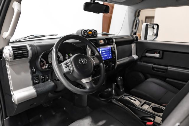 2014 Toyota FJ Cruiser Base